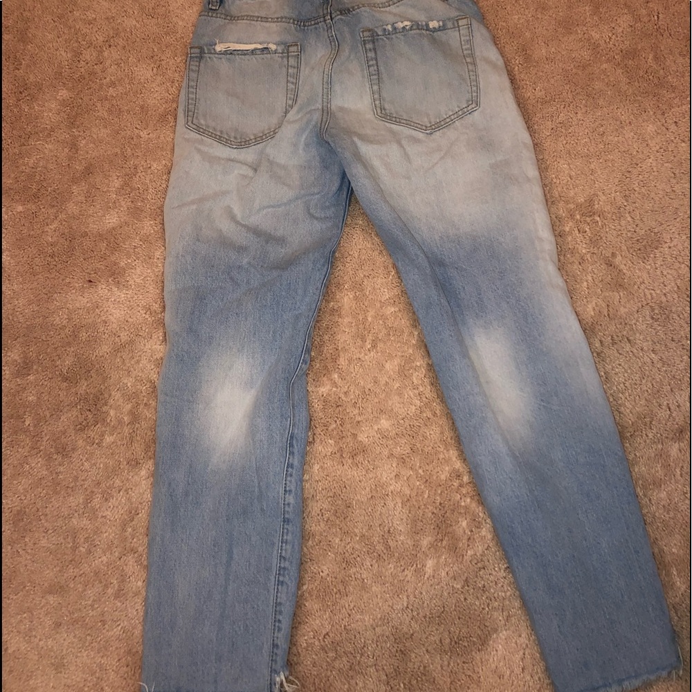Mom Jeans - Picture 4 of 5